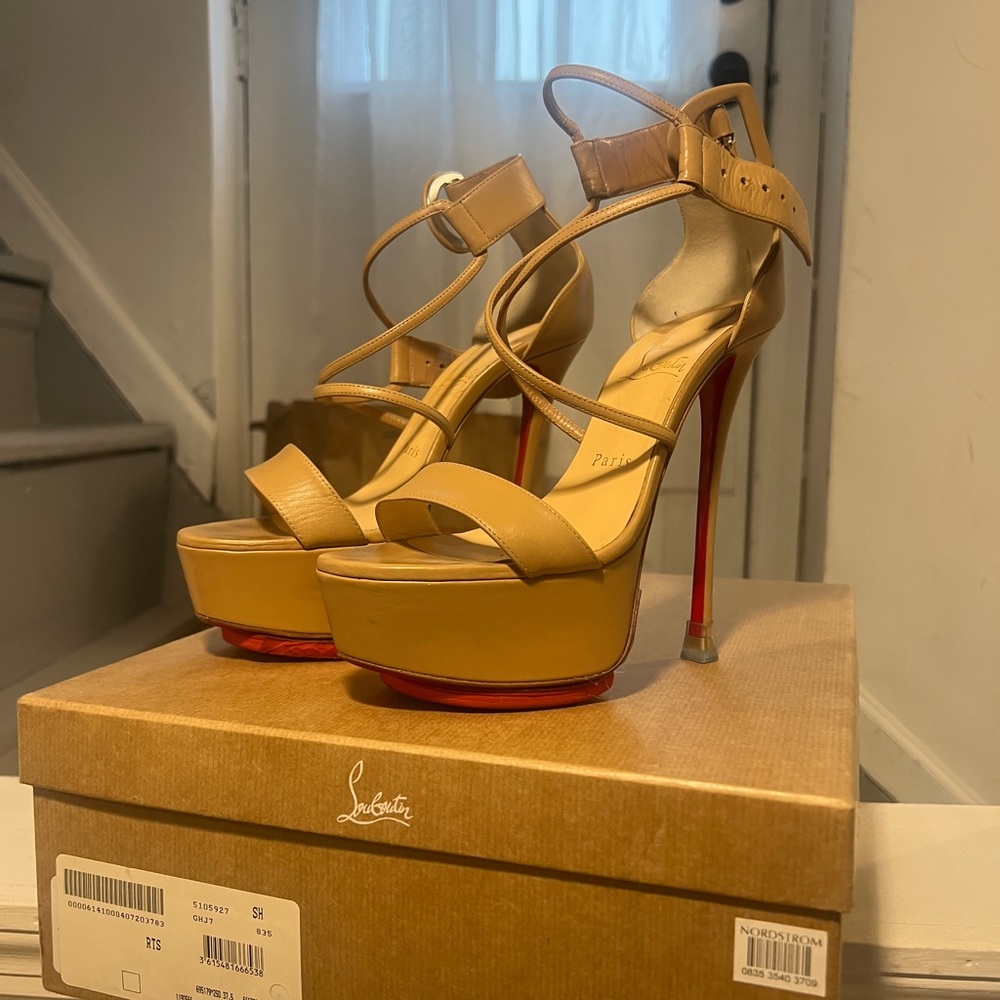 CHRISTIAN LOUBOUTIN
Loubi Queen Alta 150 leather platform pumps